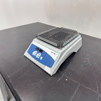 VWR Standard Analog Shaker image 1